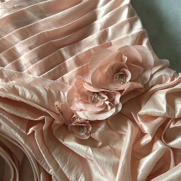 TONY BOWLS prom dress - Picture 4 of 7